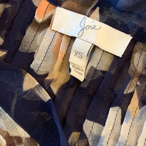 Joie Sheer Floral Silk Blouse! - Picture 7 of 8